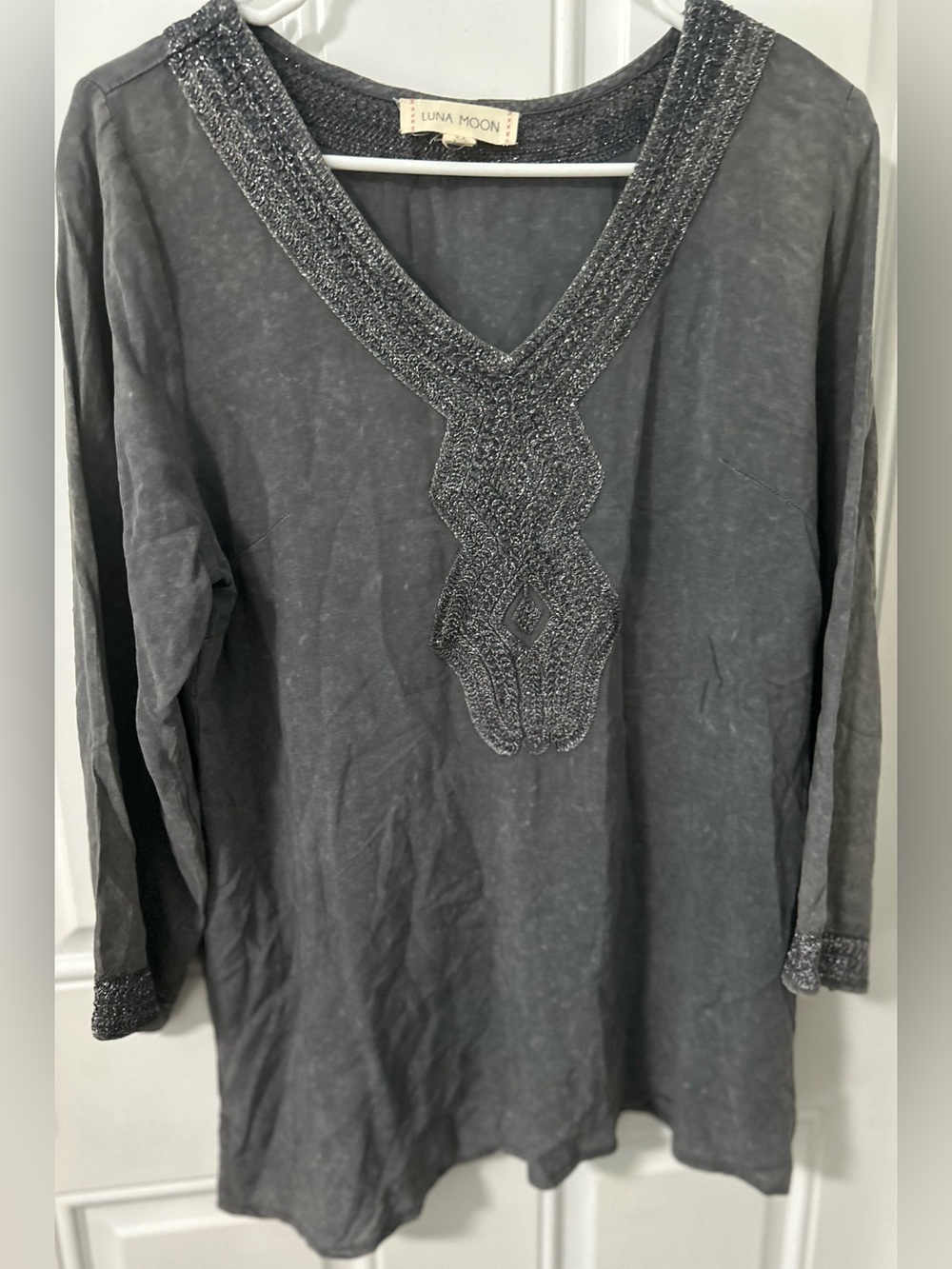 Luna Moon Grey Embroidered  Metallic V-Neckline Boho Tunic Blouse Rayon Size: M